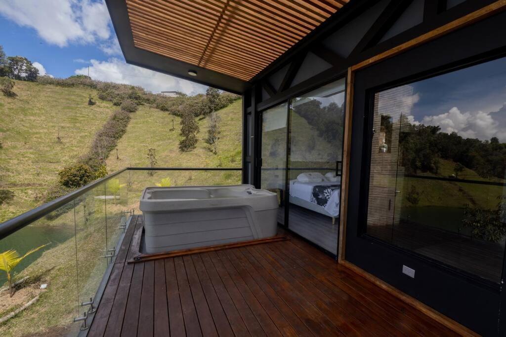 Sky House Cabana Guatape La Pradera  Extérieur photo