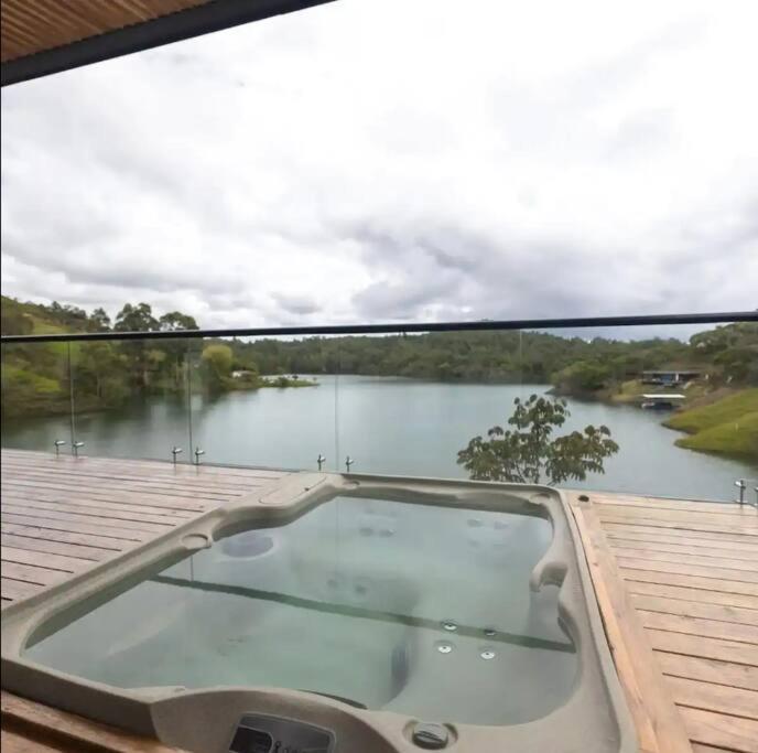 Sky House Cabana Guatape La Pradera  Extérieur photo