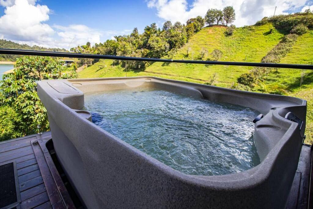 Sky House Cabana Guatape La Pradera  Extérieur photo